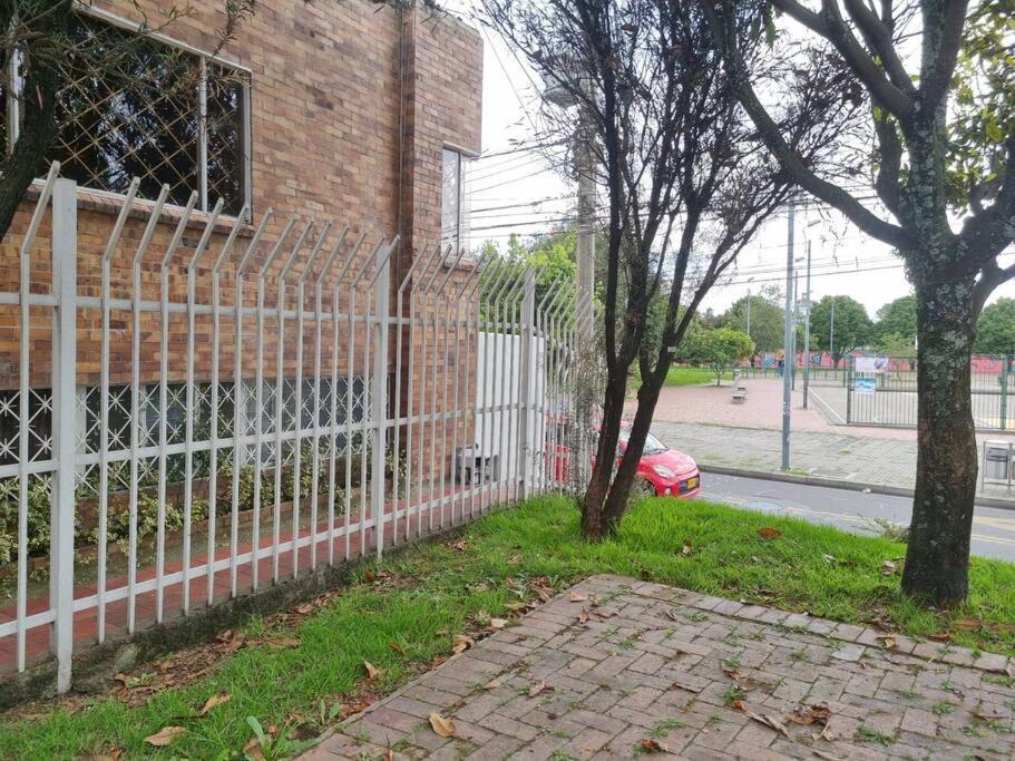 Apartamento Edificio Los Delfines ボゴタ エクステリア 写真